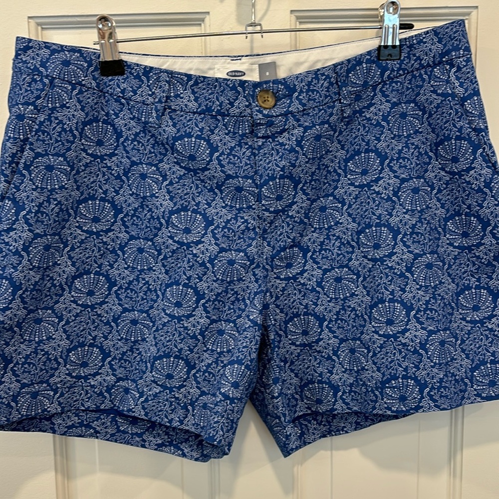 Old Navy Blue Floral Print Women’s Shorts